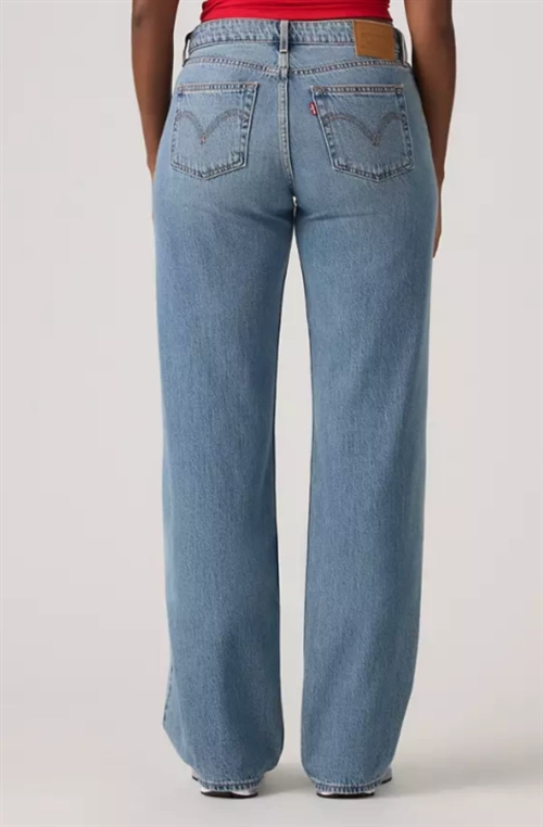LEVIS LOW LOOSE LIGHTWEIGT JEANS GOOD GRADES TENCIL